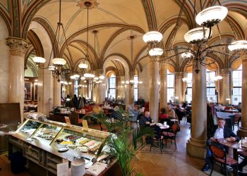 La cafea pe cheltuiala primăriei