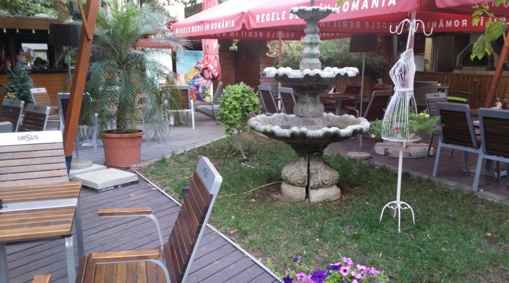 Din iunie, la terasă!