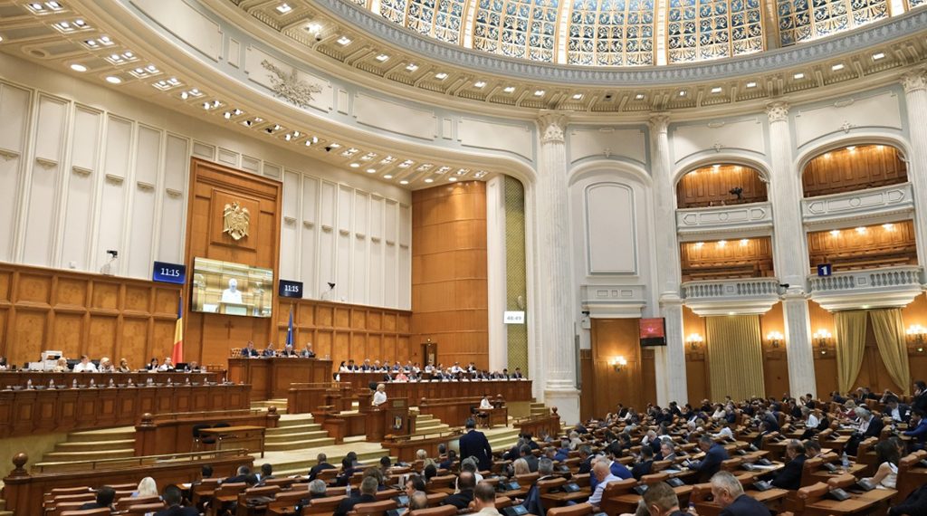 Se elimină unele măsuri din legea privind starea de alertă