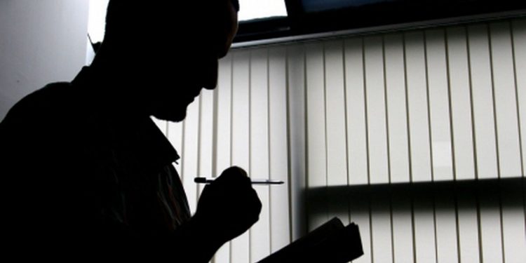 Ce mică e lumea! De la cine a cerut polițistul peste 1 milion de euro