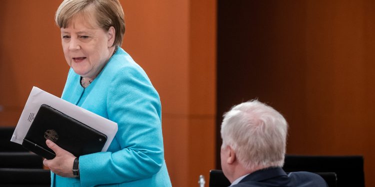 Mega-planul economic de 130 de miliarde de euro al Germaniei | Scade TVA, se dau subvenţii pentru familii şi stimulente pentru maşini electrice