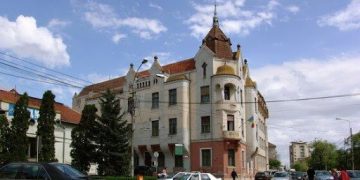 Baroul Bihor cere acces separat pentru avocaţi în Palatul de Justiţie din Oradea şi scanarea tuturor dosarelor aflate pe rol
