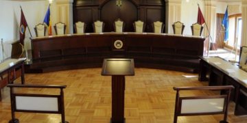 Legea privind măsurile de protecție a personalului didactic, declarată neconstituţională