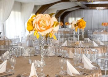 Din 15 iunie, la evenimentele private organizate în spaţii închise pot participa până la 20 de persoane