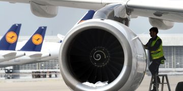 Lufthansa plănuieşte concedieri masive. 22.000 de locuri de muncă vor fi desfiinţate