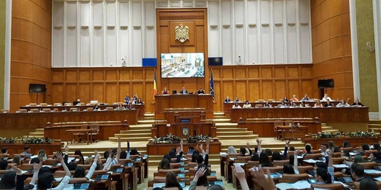 Curtea Constituţională: Prelungirea mandatelor primarilor prin OUG e neconstituțională