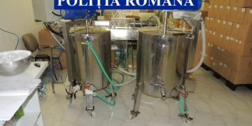 Alcool etilic produs într-o fabrică de produse cosmetice