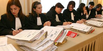 Avocaţii cer program special la Arhivă şi Registratură şi permiterea fotocopierii cu telefonul a dosarelor