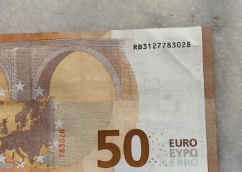 Euro falşi, plasaţi în oraşe din vestul ţării, printre care şi Oradea. Cum acţionau suspecţii