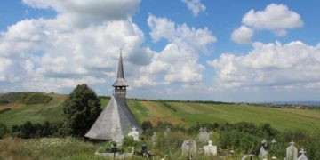 Ruta Bisericilor de Lemn din Bihor – prima Rută Cultural Turistică recunoscută de Ministerul Economiei