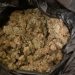 2 kilograme de canabis, găsite asupra unor suspecți prinși în flagrant delict