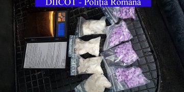 Amfetamină și ecstasy, aduse din Germania pentru piața drogurilor din Bihor. Un suspect, prins când încerca să vândă stupefiante de 30.000 de lei