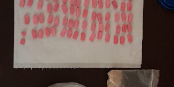 Dealer de ecstasy pentru clienții unor cluburi și grupuri exclusiviste din Oradea, prins în flagrant delict de DIICOT