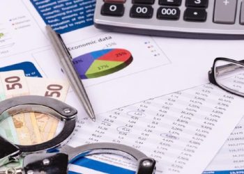 Evaziune fiscală URIAŞĂ, decoperită de poliţişti. Patru firme nu au înregistrat impozitul de venit pentru 7.000 de angajaţi