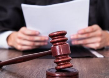 Cerere de suspendare a HG privind starea de alertă, respinsă de judecători