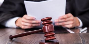 Cerere de suspendare a HG privind starea de alertă, respinsă de judecători