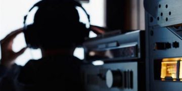 Câte mandate de supraveghere s-au emis în 2020