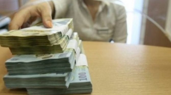 CCR amână pe 8 iulie pronunțarea referitoare la obiecția de neconstituționalitate a legii facilităților pentru credite
