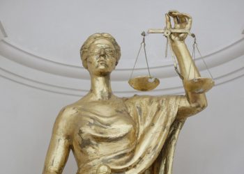Legea privind unele măsuri în domeniul fondurilor nerambursabile europene, atacată de Înalta Curte de Casaţie şi Justiţie la CCR