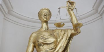 Legea privind unele măsuri în domeniul fondurilor nerambursabile europene, atacată de Înalta Curte de Casaţie şi Justiţie la CCR