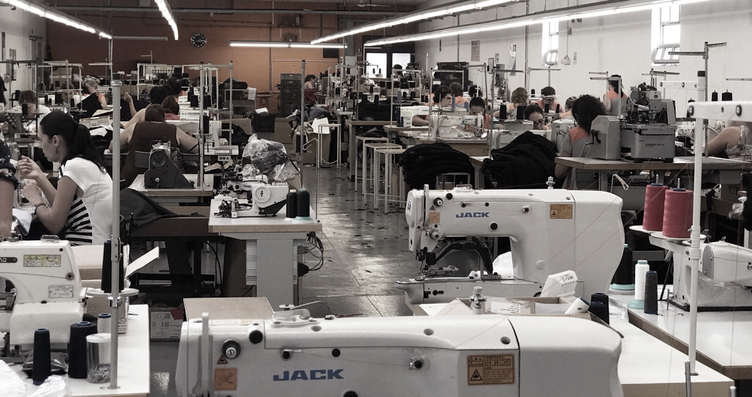 Aproape 300 locuri de muncă disponibile în Bihor, prin AJOFM. Care sunt cele mai căutate meserii