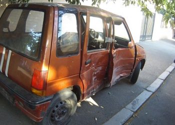 Maşinile abandonate pot fi ridicate după şase luni