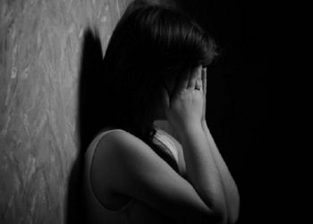 Minoră de 15 ani, exploatată sexual pentru a-şi recupera bijuteriile amanetate