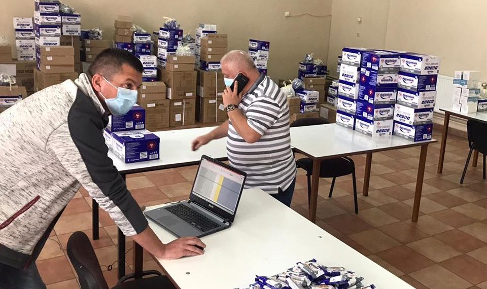 189.000 de măşti de protecţie, distribuite de Inspectoratul Şcolar în şcolile din Bihor