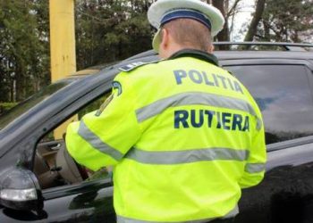 1000 de euro, mită pentru poliţist. Suspectul a fost denunţat de ofiţerul pe care încerca să-l corupă