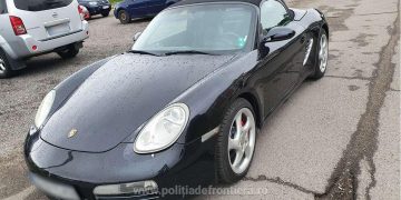 Un Porsche căutat pentru confiscare în Italia, descoperit în PTF Borş