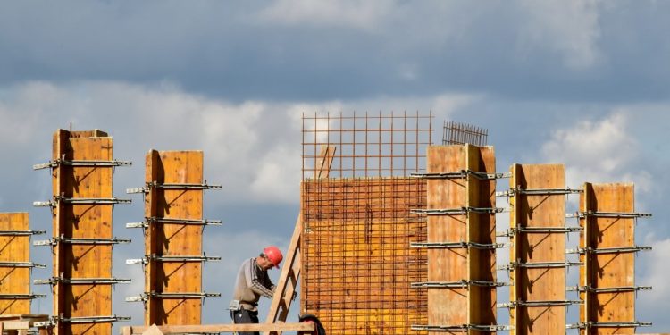 Construcţiile au prosperat în timpul stării de urgenţă. Volumul lucrărilor a crescut faţă de anul trecut