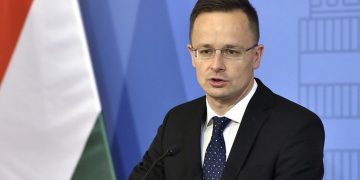 Ungaria ridică obligativitatea intrării în izolare pentru călătorii care vin din România