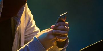 Trei minori, cercetaţi pentru ameninţări teroriste. Ce stratagemă foloseau ca să nu fie identificaţi