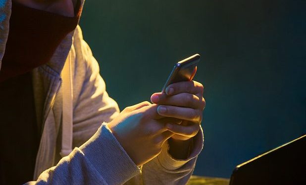 Trei minori, cercetaţi pentru ameninţări teroriste. Ce stratagemă foloseau ca să nu fie identificaţi