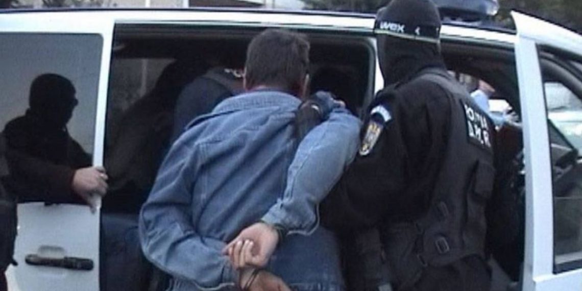 Urmărit internaţional, prins în Oradea. Era căutat de autorităţile croate pentru fals şi fraudă