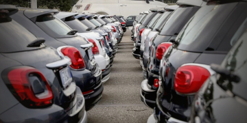 Cădere fără precedent, de 25%, prognozată pentru vânzările auto în Europa. Vor fi cele mai puține înmatriculări din ultimii 7 ani