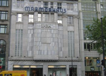 Proprietarul brandului Zara va închide până la 1200 de magazine din toată lumea