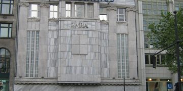 Proprietarul brandului Zara va închide până la 1200 de magazine din toată lumea