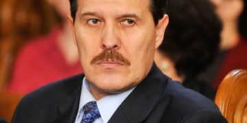 Judecător militar, trecut direct în retragere prin decret prezidențial. Cezarian Buga era general-locotenent cu trei stele