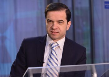 Critici după aprobarea Ghidului Onorariilor minimale: ”reguli anticoncurențiale, interzise prin obiectul lor, prețuri mari pentru justițiabili”