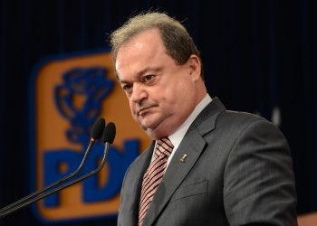 Procesul în care Vasile Blaga e acuzat de trafic de influența se va rejudeca. Curtea de Apel București a desființat decizia de achitare a europarlamentarului