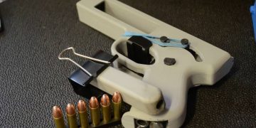 Caz unic în România | Arme realizate cu ajutorul imprimantei 3D de către un irakian