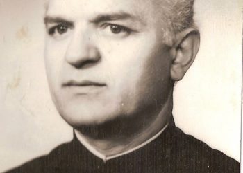 Părintele Nicolae Bordașiu: ”Când securiștii mi-au cerut armamentul, le-am arătat Biblia, singura armă pe care o aveam”