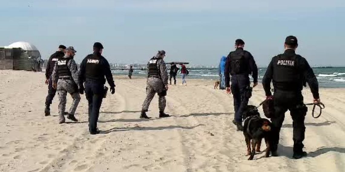 Operațiunea ”Frații Grimm” | DIICOT a refăcut ruta coletelor cu cocaină eșuate pe plajele Mării Negre. 16 traficanți, trimiși în judecată