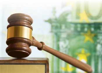 Judecătoare acuzată că ar fi obligat, fără probe, FR de Judo să plătească 100.000 de euro, despăgubiri morale, unui antrenor concediat