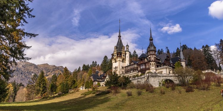 Fii ambasadorul turismului românesc | Campanie online de sprijinire și promovare a turismului intern