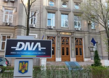 Înțelegerea dintre un general STS și DNA pentru o pedeapsă cu suspendare, respinsă de judecători
