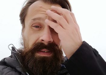 Milionarul acuzat că și-a ucis bunica de 93 de ani rămâne internat la Spitalul de Psihiatrie din Ștei (decizie a Judecătoriei Beiuș)