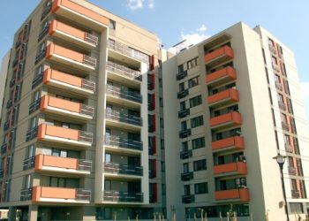 630.000 de lei, ”taxa de încredere” | Un orădean a vândut trei apartamente ale unei firme fără să le spună patronilor