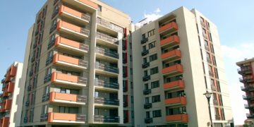 630.000 de lei, ”taxa de încredere” | Un orădean a vândut trei apartamente ale unei firme fără să le spună patronilor